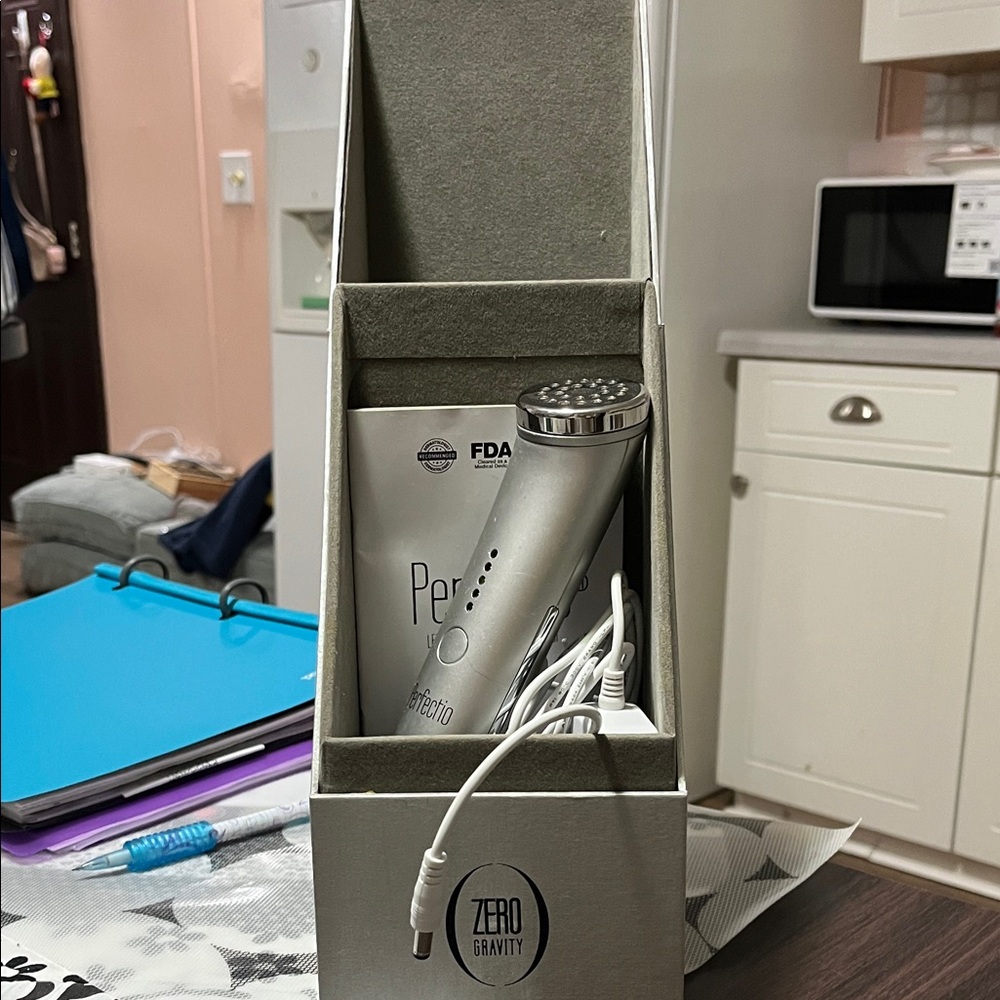 Silver Face Mask Device